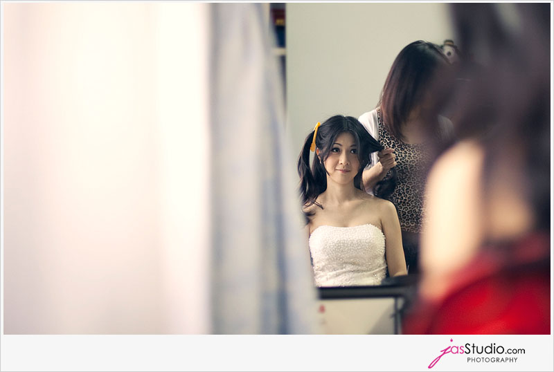 IMAGE: http://www.jasstudio.com/Categories/Actual-day/img/Lois_Carrie_02.jpg